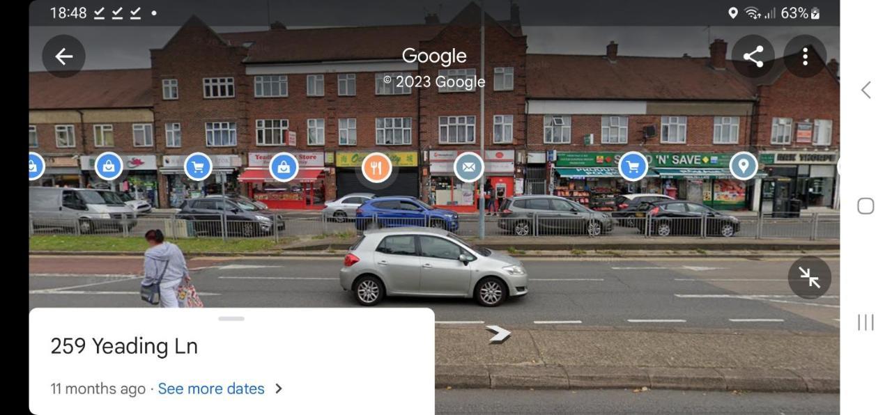 Ritzs Place Northolt  Екстер'єр фото