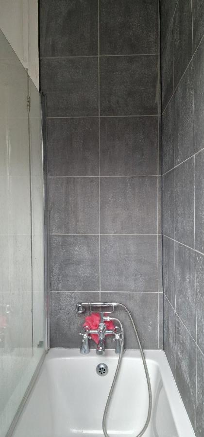 Ritzs Place Northolt  Екстер'єр фото