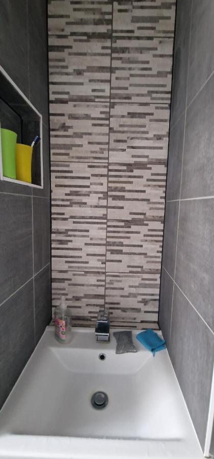 Ritzs Place Northolt  Екстер'єр фото
